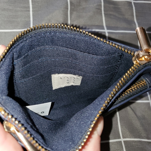 AND Wristlet - Picture 3 of 4